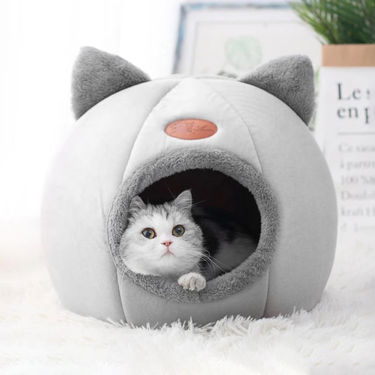 Warm & Cozy Winter Cat Bed