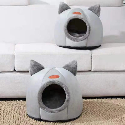 Warm & Cozy Winter Cat Bed