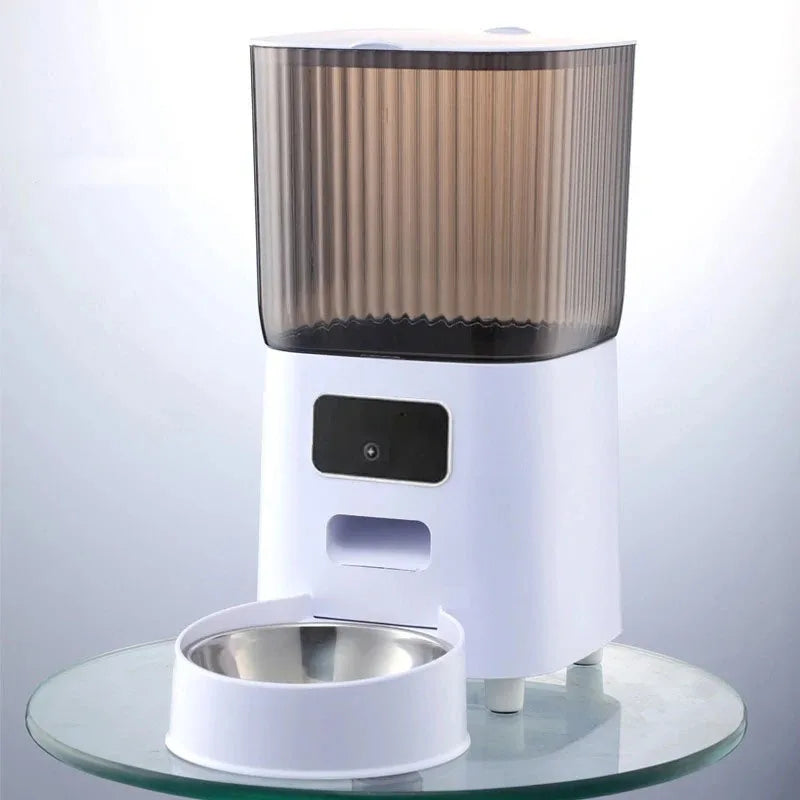 Smart Automatic Cat Feeder with Camera