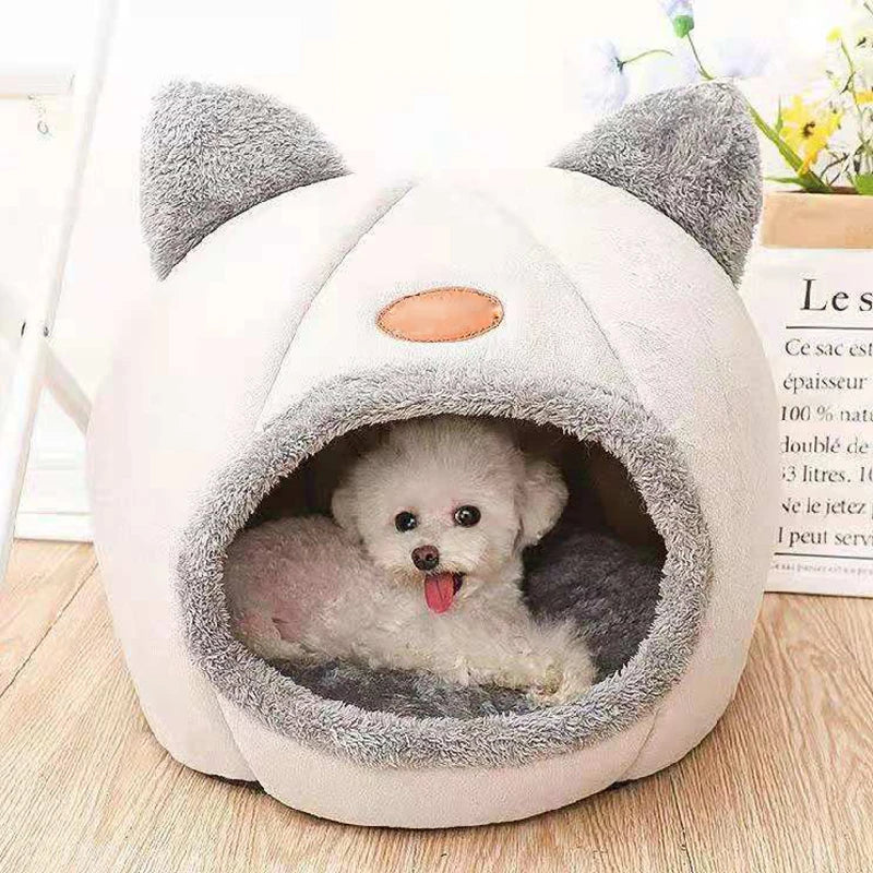 Warm & Cozy Winter Cat Bed