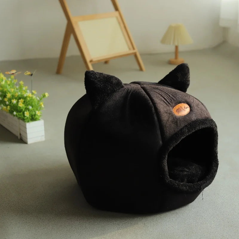 Warm & Cozy Winter Cat Bed